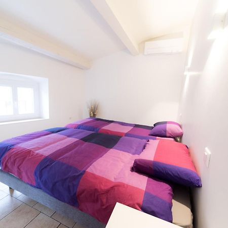 Ravissant Triplex Et Duplex Au Centre De Pont St Esprit Apartment Екстериор снимка