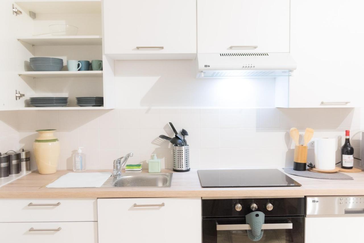 Ravissant Triplex Et Duplex Au Centre De Pont St Esprit Apartment Екстериор снимка