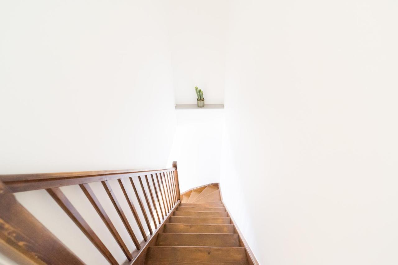 Ravissant Triplex Et Duplex Au Centre De Pont St Esprit Apartment Екстериор снимка
